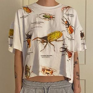 bug print cropped t shirt